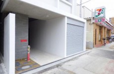 ①正面外観